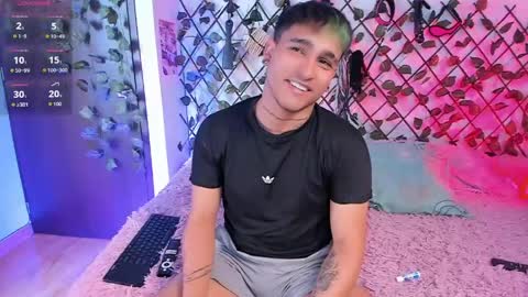 Snapshot of chriss_wg_ chatting on 26, 4, 2026 Christian Wang online show from 26, 4, 2026