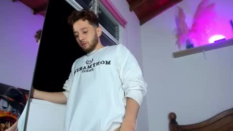 Snapshot of chrisstianford chatting on 29, 10, 2025 Hi dont forguet to follow me online show from 29, 10, 2025