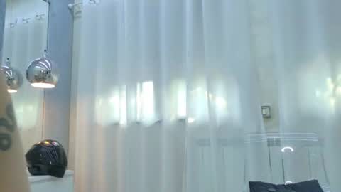 Snapshot of christahot chatting on 6, 8, 2026 christahot online show from 6, 8, 2026
