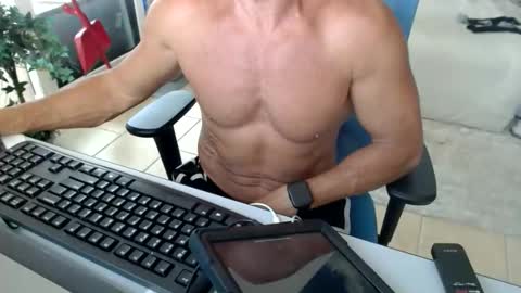 Snapshot of christiano1977 chatting on 22, 5, 2026 Michael USA online show from 22, 5, 2026