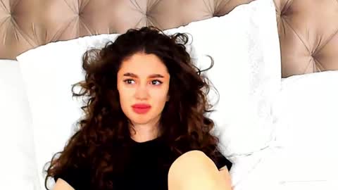 Snapshot of christinaconte chatting on 27, 2, 2025 christinaconte online show from 27, 2, 2025