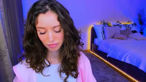 Snapshot of christinaconteeree chatting on 24, 9, 2025 christinaconteeree online show from 24, 9, 2025