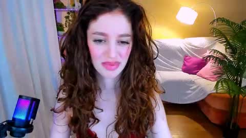 Snapshot of christinaconteeree chatting on 7, 10, 2025 christinaconteeree online show from 7, 10, 2025