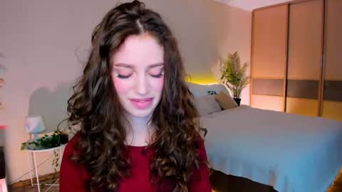 Snapshot of christinaconteeree chatting on 9, 10, 2025 christinaconteeree online show from 9, 10, 2025