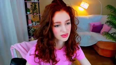 Snapshot of christinaconteeree chatting on 11, 10, 2025 christinaconteeree online show from 11, 10, 2025