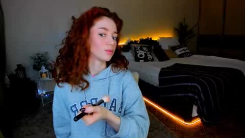 christinaconteeree online show from 20, 12, 2025