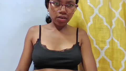 christinah262488 online show from 16, 3, 2026