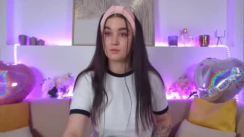 Christina online show from 13, 2, 2025