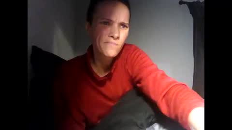 Snapshot of christinasaunters chatting on 4, 2, 2025 Christina Saunters online show from 4, 2, 2025