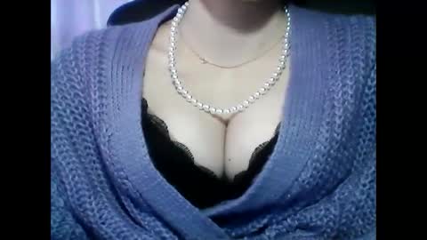 Snapshot of christine40211 chatting on 6, 1, 2025 christine40211 online show from 6, 1, 2025