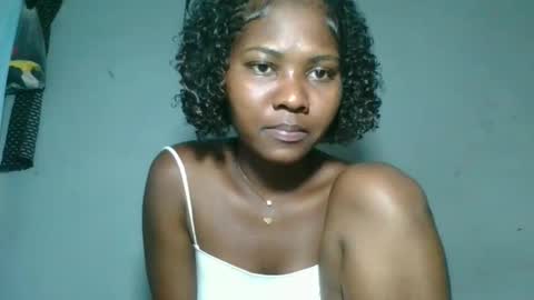Snapshot of christine985 chatting on 22, 10, 2025 christine985 online show from 22, 10, 2025