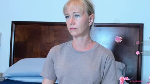 Snapshot of christine_35 chatting on 7, 1, 2025 Christine - online show from 7, 1, 2025