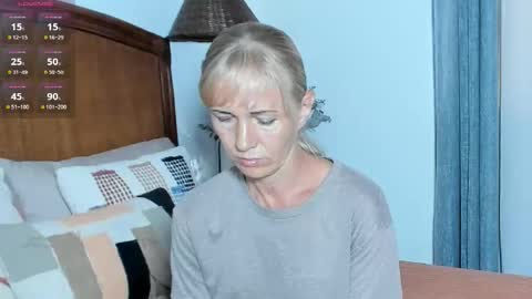 Snapshot of christine_35 chatting on 29, 10, 2025 Christine - online show from 29, 10, 2025