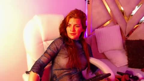 Snapshot of christine_f chatting on 25, 2, 2025 Val riess -- Instagram free online show from 25, 2, 2025