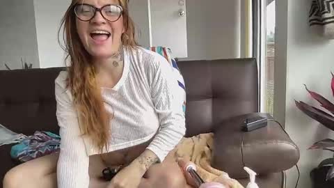 Snapshot of christine_f chatting on 11, 3, 2025 Val riess -- Instagram free online show from 11, 3, 2025