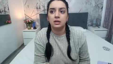 Snapshot of christine_show chatting on 5, 12, 2025 christine_show online show from 5, 12, 2025