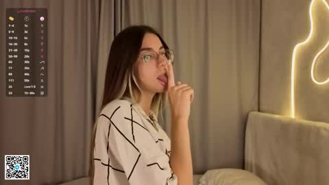 Snapshot of christinfinnie chatting on 3, 12, 2025 Ellie online show from 3, 12, 2025