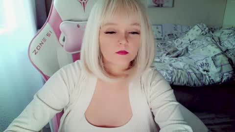 Snapshot of christirose chatting on 23, 1, 2025 Christi online show from 23, 1, 2025