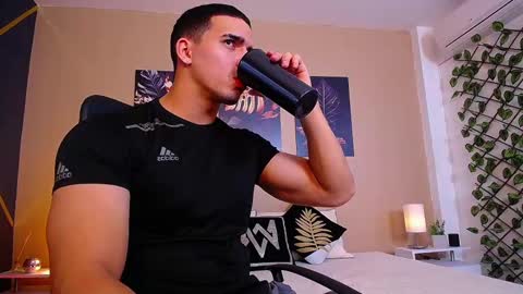 Christopher Black online show from 6, 11, 2025