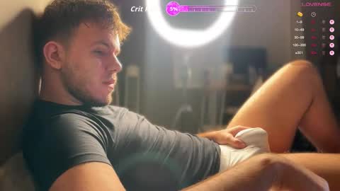 Snapshot of christophertan chatting on 21, 12, 2025 Christopher online show from 21, 12, 2025