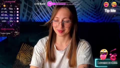 Snapshot of christycrayme chatting on 18, 10, 2025 ChristyCrayme online show from 18, 10, 2025