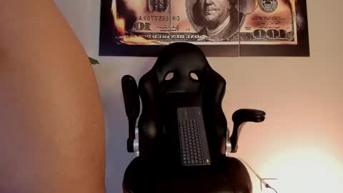 chrizmacgregor online show from 30, 5, 2026