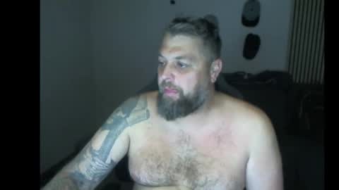 Snapshot of chrizz80 chatting on 21, 10, 2025 Chrizz online show from 21, 10, 2025