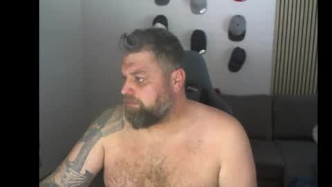 Snapshot of chrizz80 chatting on 15, 11, 2025 Chrizz online show from 15, 11, 2025