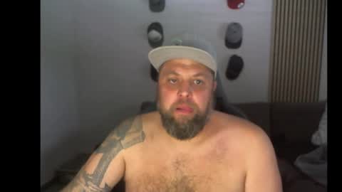 Snapshot of chrizz80 chatting on 26, 11, 2025 Chrizz online show from 26, 11, 2025