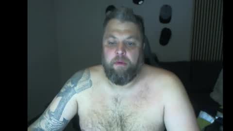 Snapshot of chrizz80 chatting on 4, 12, 2025 Chrizz online show from 4, 12, 2025