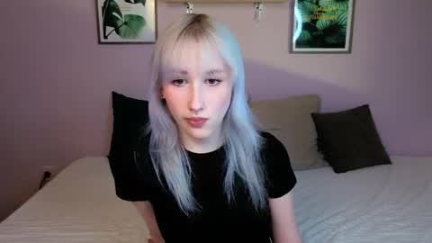 EvaBlonde TayaBrunette EliieBlack hair online show from 11, 4, 2026