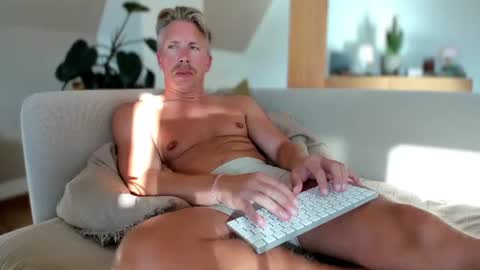 Snapshot of chrsbang chatting on 6, 7, 2026 ChrisBang online show from 6, 7, 2026