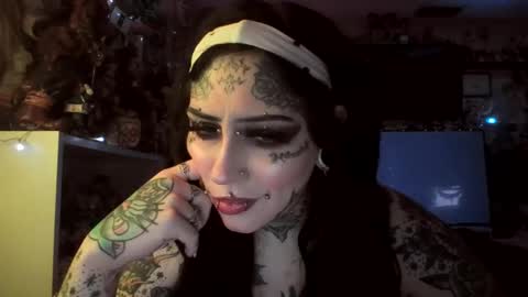 chubbygothgirlfriend online show from 14, 5, 2026