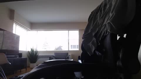 AstorYvr online show from 15, 4, 2026