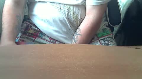 Snapshot of chunkisgreat chatting on 4, 10, 2025 chunkisgreat online show from 4, 10, 2025