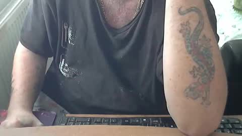 Snapshot of chunkisgreat chatting on 18, 11, 2025 chunkisgreat online show from 18, 11, 2025