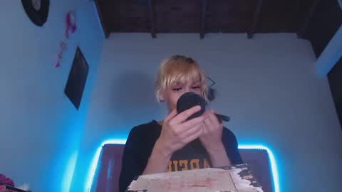 Snapshot of cicimom chatting on 7, 1, 2026 cicimom online show from 7, 1, 2026