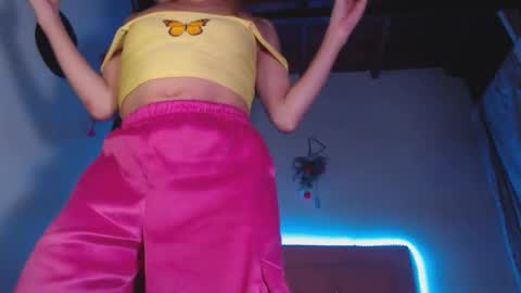 Snapshot of cicimom chatting on 15, 2, 2026 cicimom online show from 15, 2, 2026