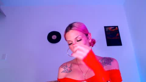 Snapshot of cicimom chatting on 4, 8, 2026 cicimom online show from 4, 8, 2026