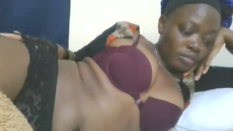 Snapshot of cilia_petite chatting on 18, 10, 2025 cilia petite online show from 18, 10, 2025