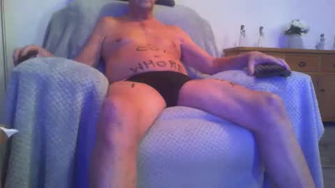 Snapshot of cineman22 chatting on 15, 11, 2025 Cineman22 online show from 15, 11, 2025