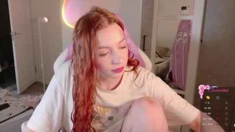 Snapshot of cinnabongirls chatting on 15, 12, 2025 Maddy online show from 15, 12, 2025