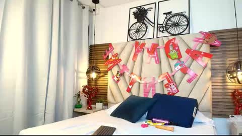 Snapshot of cinthiabaker chatting on 17, 9, 2025 cinthiabaker online show from 17, 9, 2025