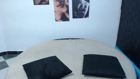 Snapshot of cinthya_dan chatting on 23, 10, 2025 Cinthya online show from 23, 10, 2025