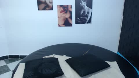 Snapshot of cinthya_dan chatting on 28, 10, 2025 Cinthya online show from 28, 10, 2025