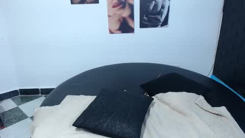 Snapshot of cinthya_dan chatting on 19, 11, 2025 Cinthya online show from 19, 11, 2025