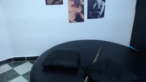 Snapshot of cinthya_dan chatting on 28, 11, 2025 Cinthya online show from 28, 11, 2025