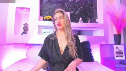 Cinthya  online show from 24, 2, 2026