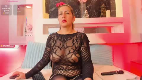 Cinthya  online show from 29, 4, 2026