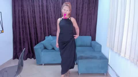 Snapshot of cintiagreyx chatting on 24, 11, 2025 CINTIA online show from 24, 11, 2025